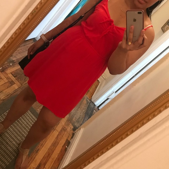 Different dress - Picture 2 of 12